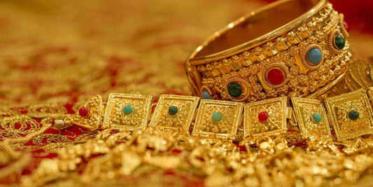 La mode des bijoux plaqués or : pourquoi sont-ils si populaires ?
