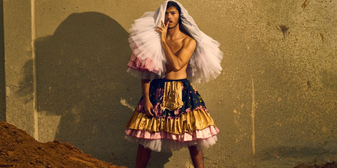 La mode  pour homme avec jupe