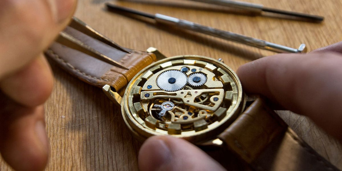 Réparation de montres : comment faire pour démonter une montres de luxe ?