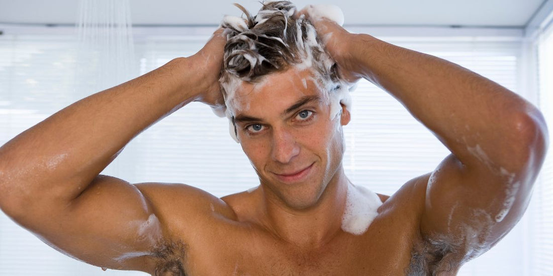 Homme : comment entretenir sa coloration ? Les meilleurs conseils et astuces