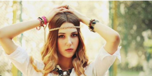 Top 10 des Accessoires Indispensables pour un Look Boho Chic