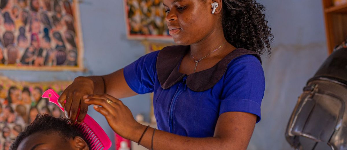 Faire soi-même ses mèches de cheveux à la maison