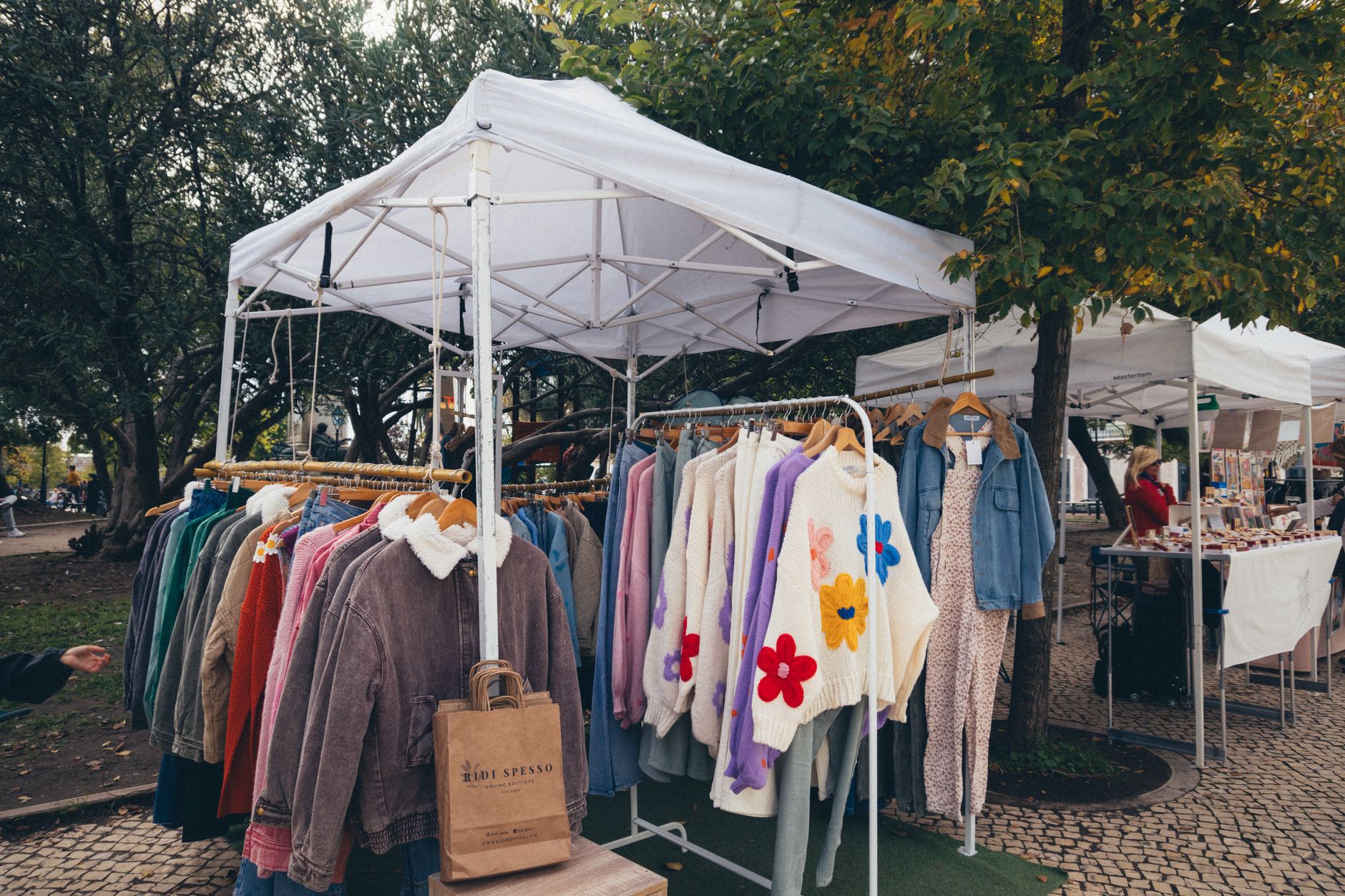 La marque Rev : une révolution de la mode en alliant écologie et travail flexible