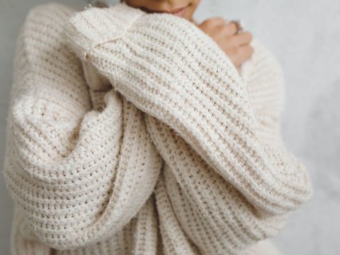 Comment porter un pull marin femme : le guide ultime