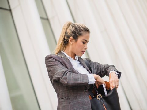 Canicule au bureau : 7 looks stylés pour survivre à la chaleur