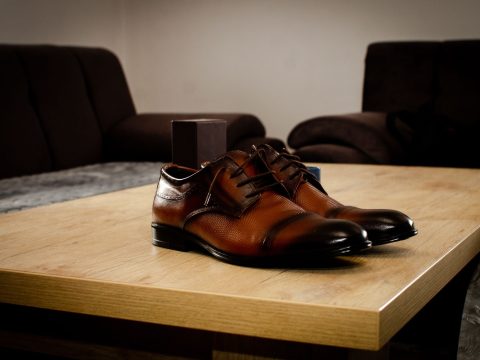 La chaussure la plus moche de l’année est devenue un must-have en 2 semaines (merci TikTok)