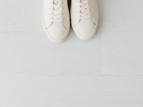 Paire de sneakers blanches en cuir, version luxe Stan Smith
