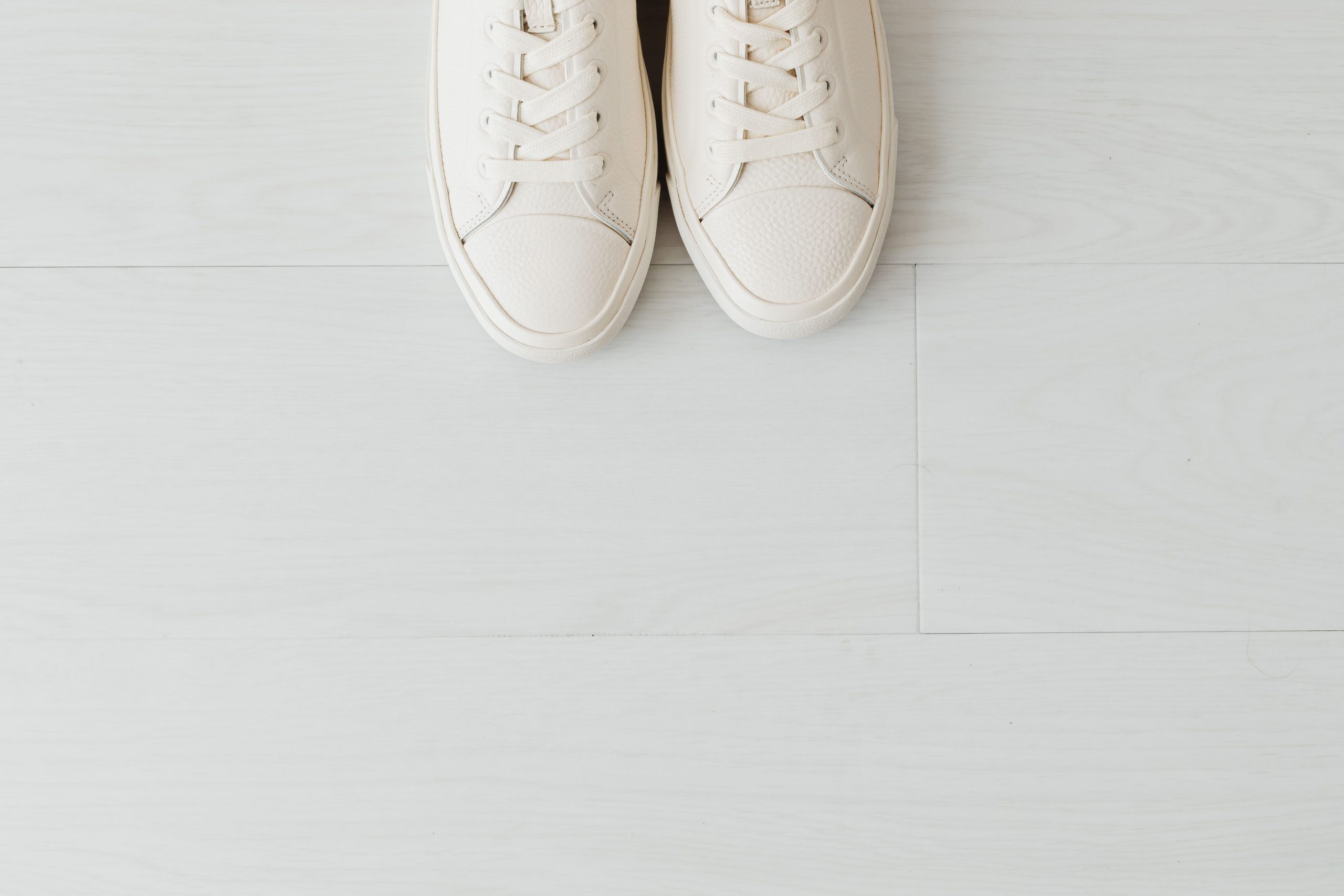 Paire de sneakers blanches en cuir, version luxe Stan Smith