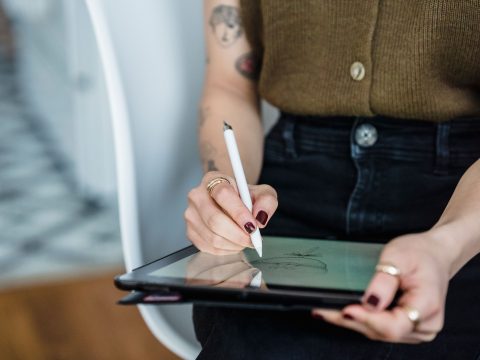 Croquis de mode réalisé sur tablette graphique