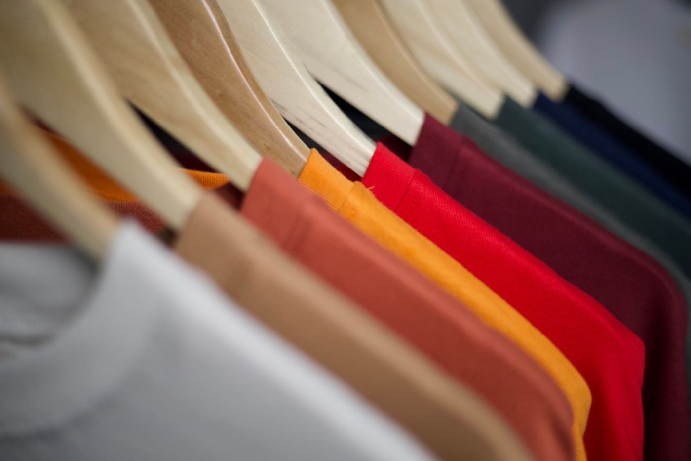 Associer les couleurs en mode : guide pratique