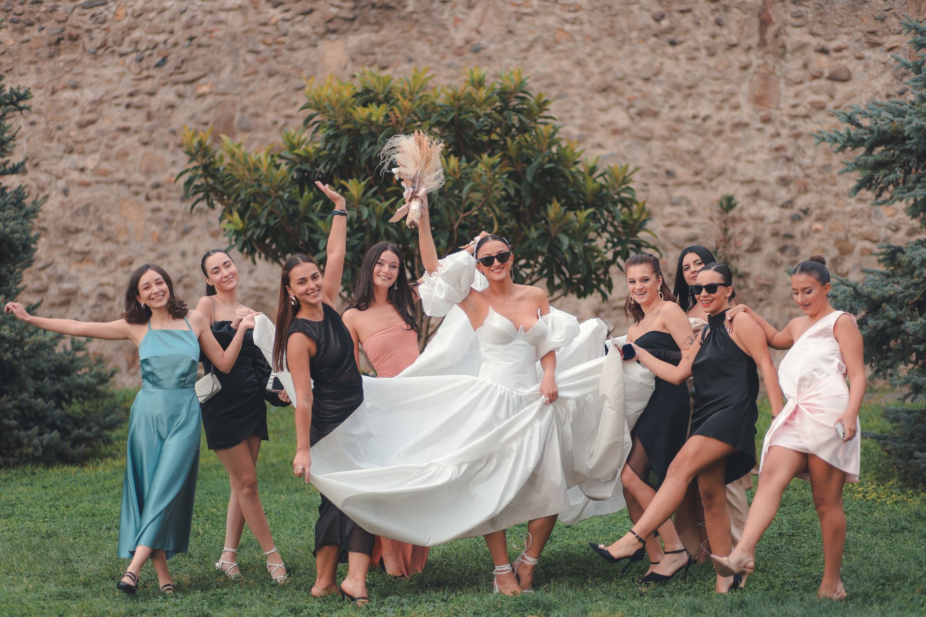 Guide Ultime : Comment S'habiller Pour Un Mariage En Tant Qu'Invitée ? (Femme)