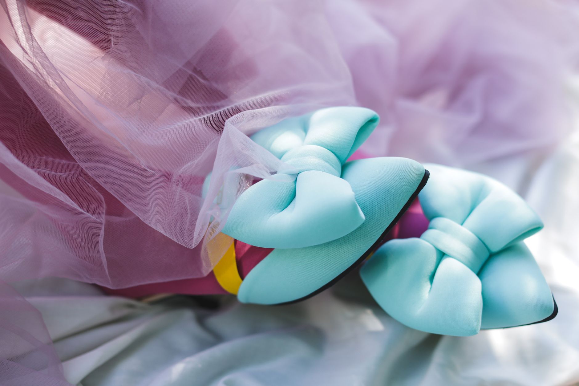 Les ballerines en satin, l'alliance parfaite avec les jeans cet automne