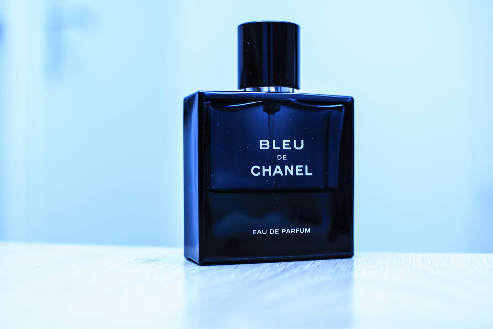 Le parfum secret de Hailey Bieber : comment l'adopter dans votre routine