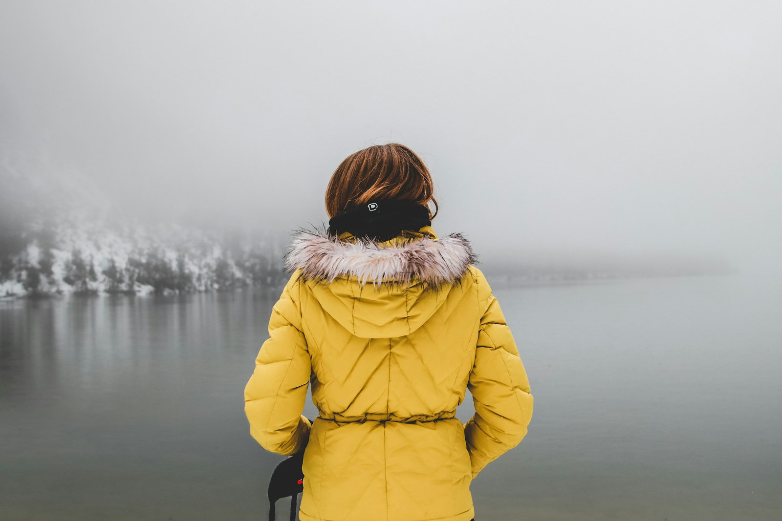 Dès cet hiver, la parka ceinturée devient l'atout style indispensable