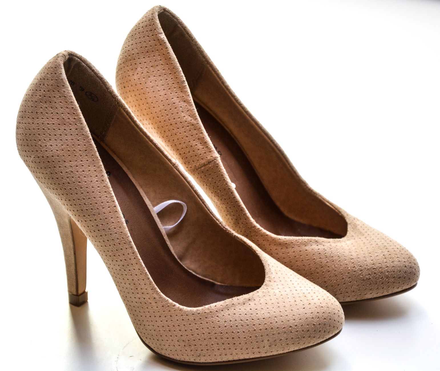 Les talons coniques envahissent votre dressing cet automne-hiver 2026-2027