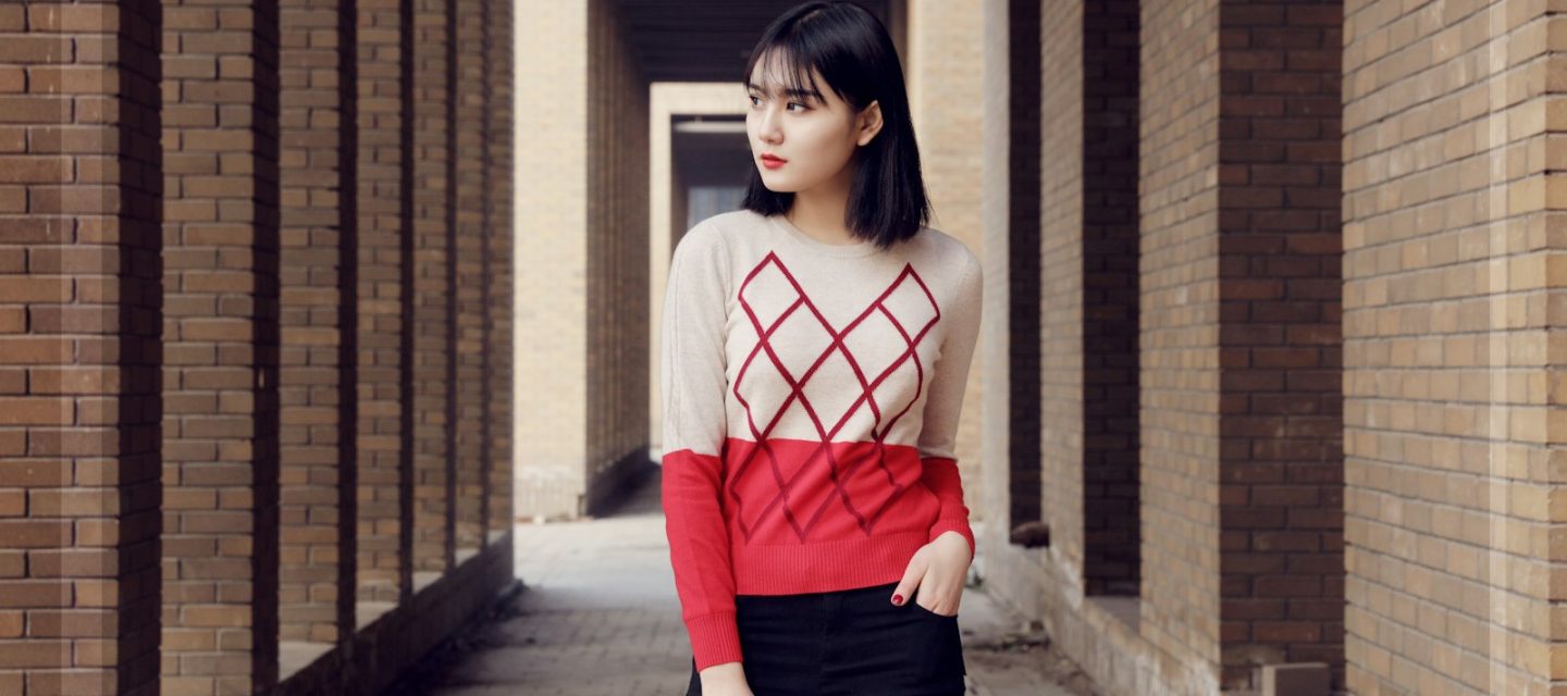 Motif argyle : le secret du chic décontracté des stars cet hiver