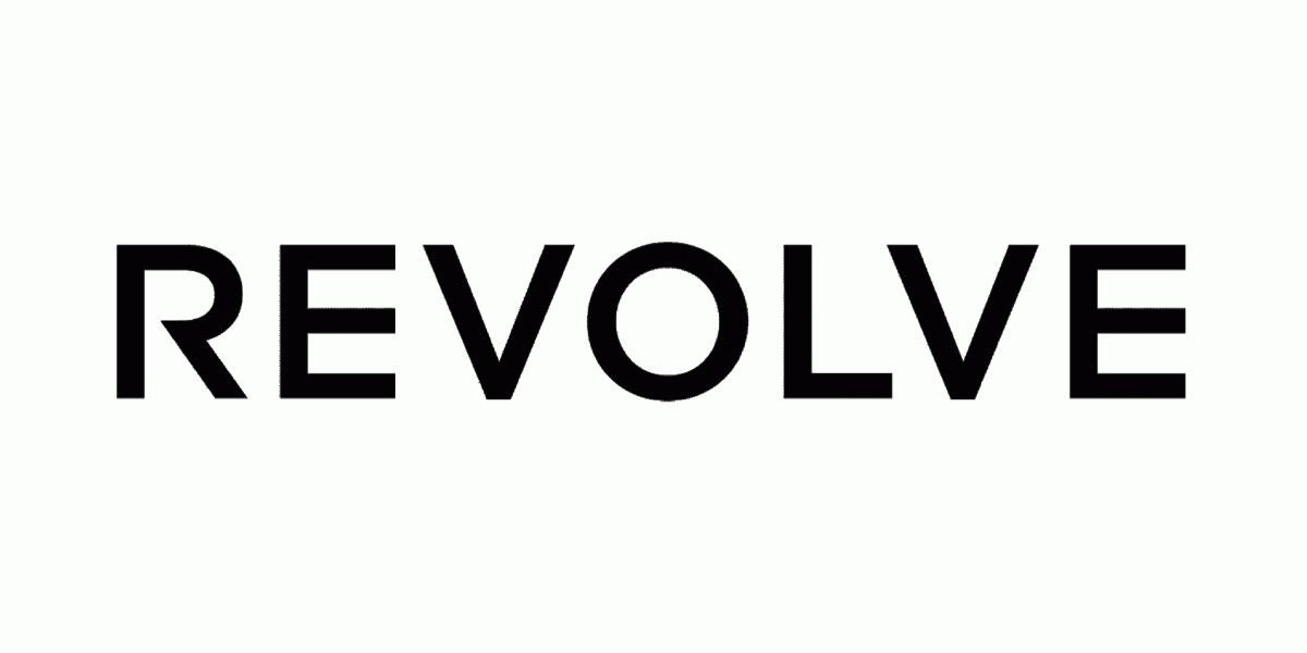 Revolve : la marque de mode qui révolutionne le shopping en ligne
