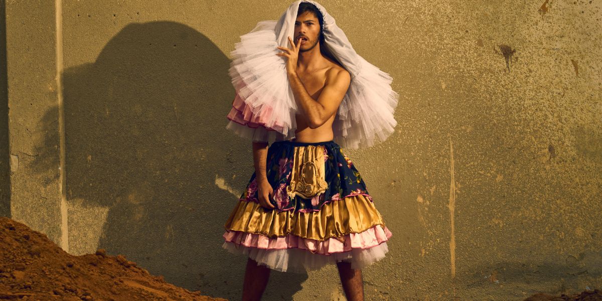 La mode  pour homme avec jupe